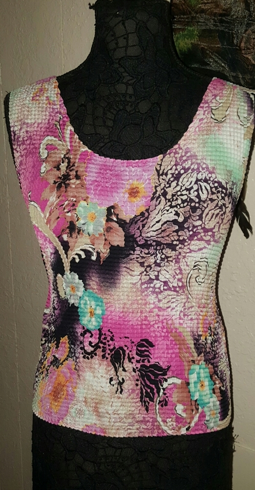 Nicola Pink Cream Fluer De Lis Stretch Fit Tank